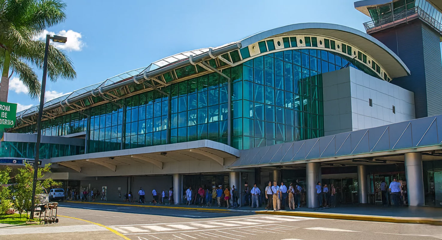 San José airport shuttle to Nosara